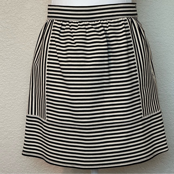 Madewell Ponte Swivel Mini Skirt - Picture 4 of 6